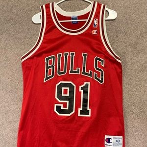 Vintage Champion Bulls Dennis Rodman, Super Rare Men Med size 40!! Send Offers!